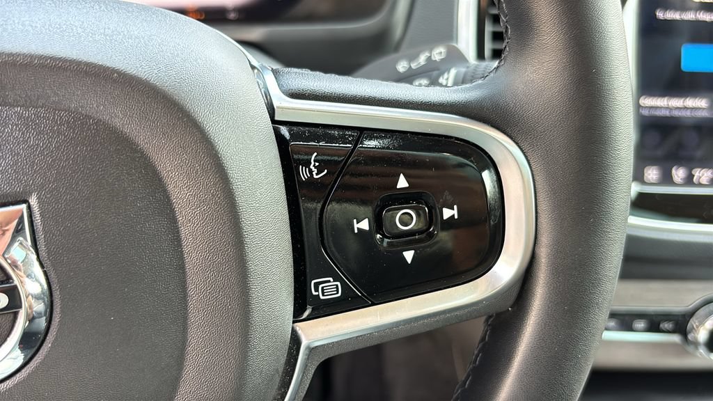 Certified 2023 Volvo XC90 T8 Ultimate AWD/4WD image 17