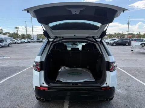 Used 2016 Land Rover Discovery Sport SE AWD/4WD image 7