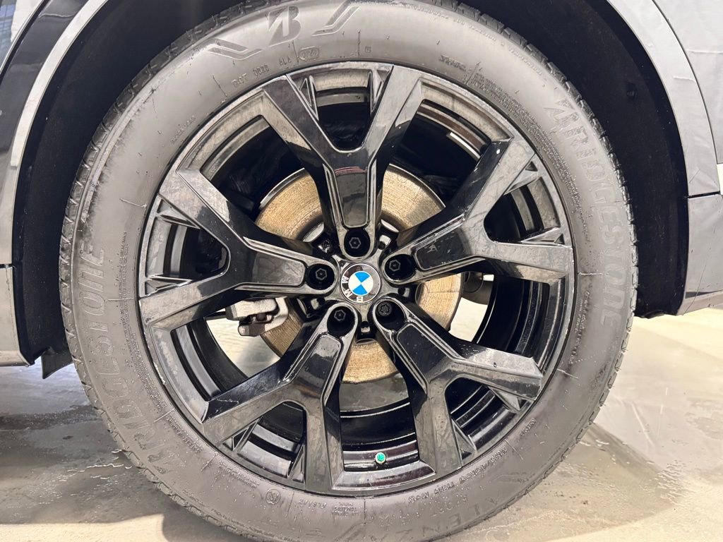 Certified 2024 BMW X7 xDrive40i w/ Executive Package image 12