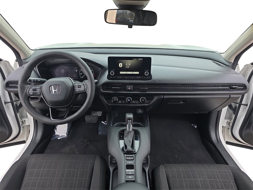 Used 2023 Honda HR-V LX image 9