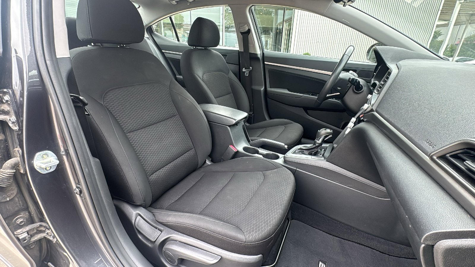 Used 2020 Hyundai Elantra Value Edition w/ Cargo Package (C1) FWD image 32