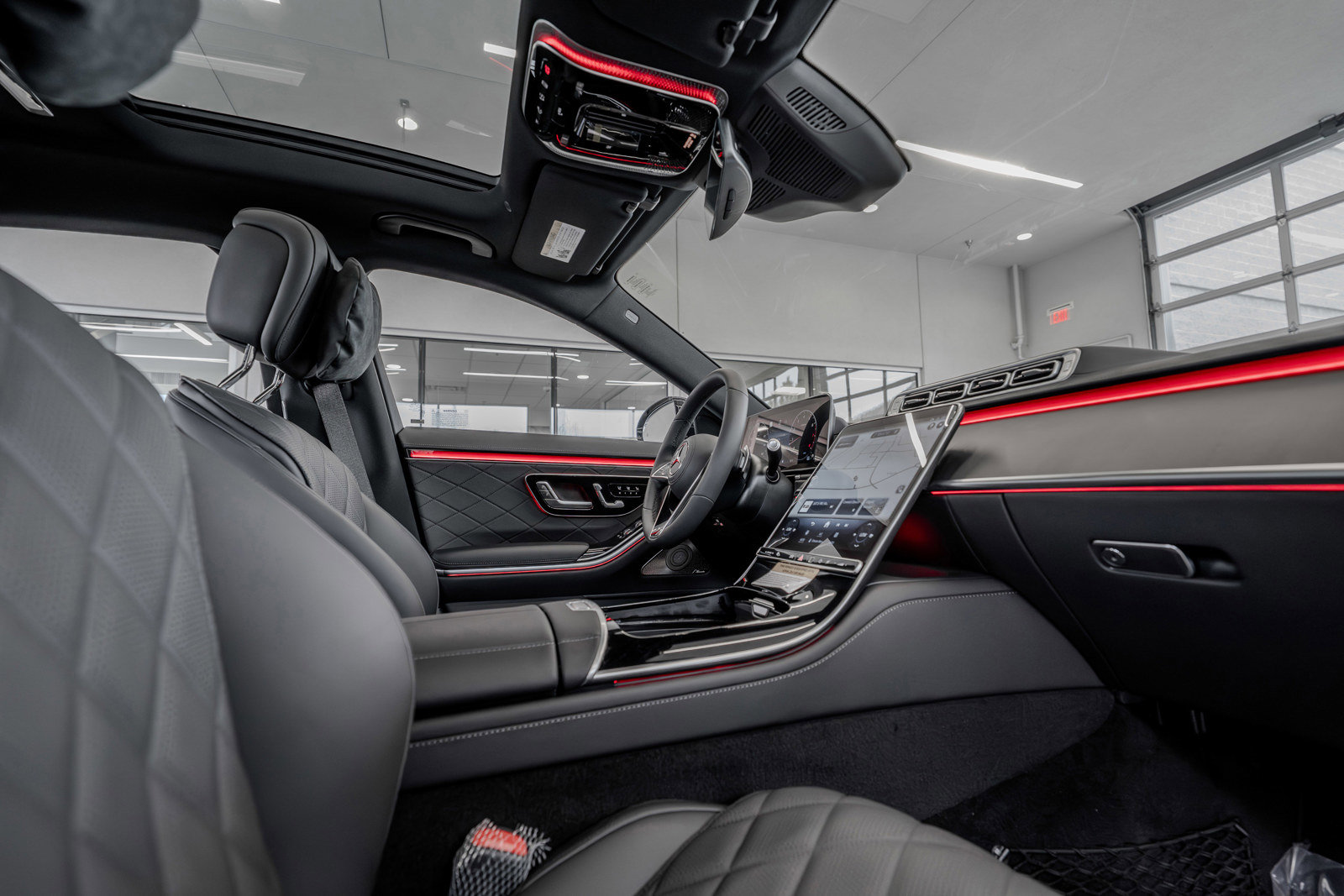 New 2025 Mercedes-Benz S 580 4MATIC Sedan image 16