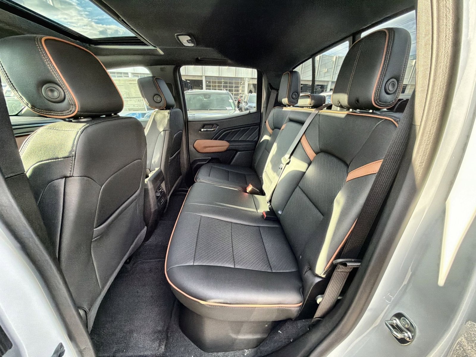 New 2026 GMC Canyon AT4 w/ Technology Plus Package image 25