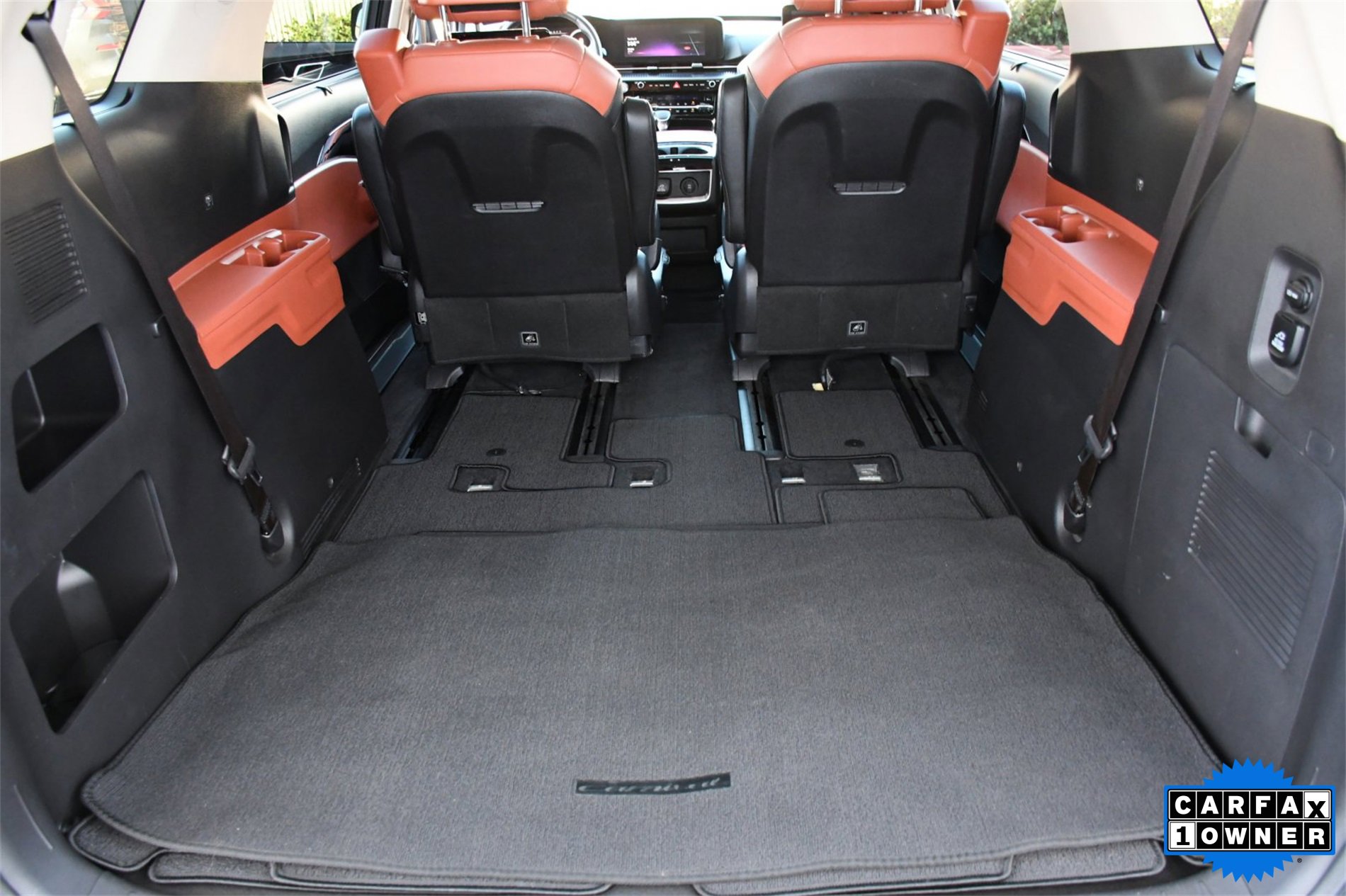 Used 2022 Kia Carnival SX Prestige image 23
