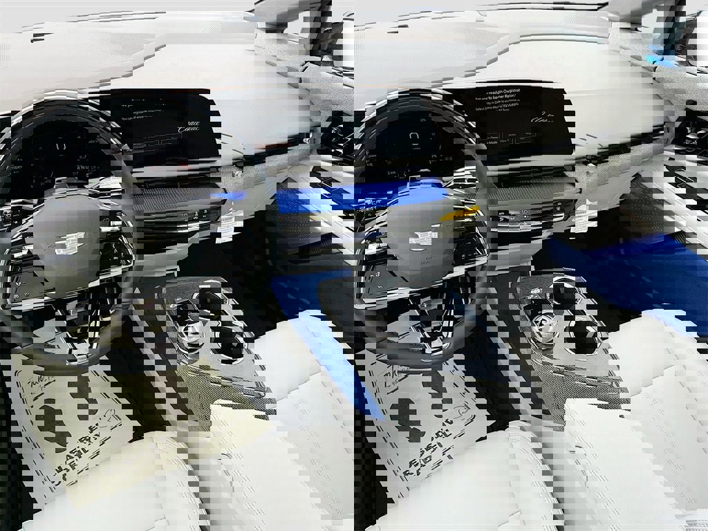 New 2026 Cadillac Optiq Luxury 1 image 24