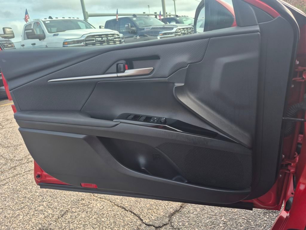 Used 2025 Toyota Camry LE image 13