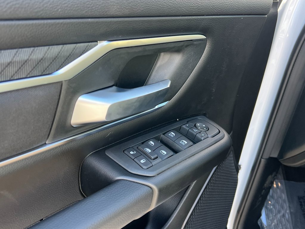 New 2026 RAM 1500 4x4 Crew Cab image 20