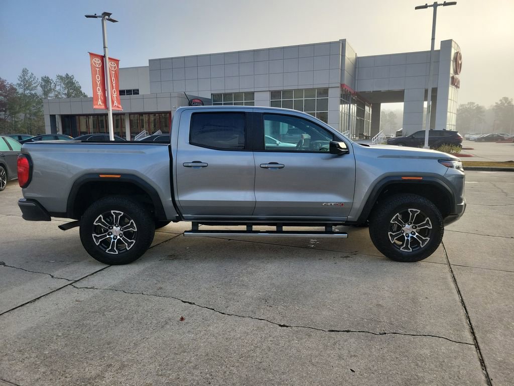 Used 2024 GMC Canyon AT4 w/ AT4 Premium Package image 9