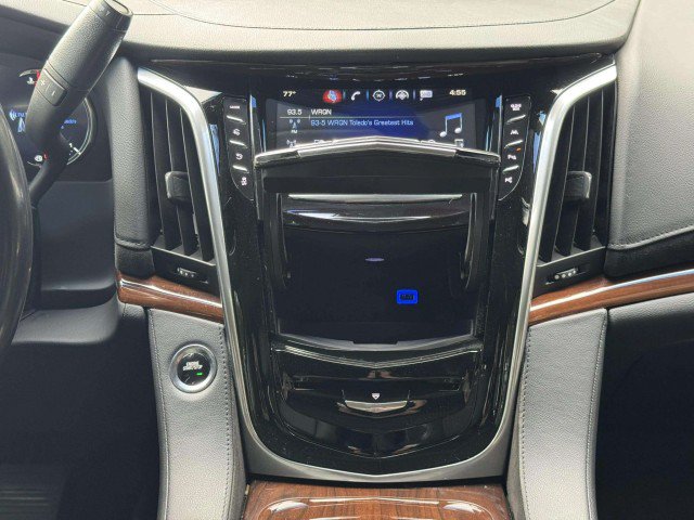 Used 2020 Cadillac Escalade Luxury w/ Escalade Sport Edition AWD/4WD image 14