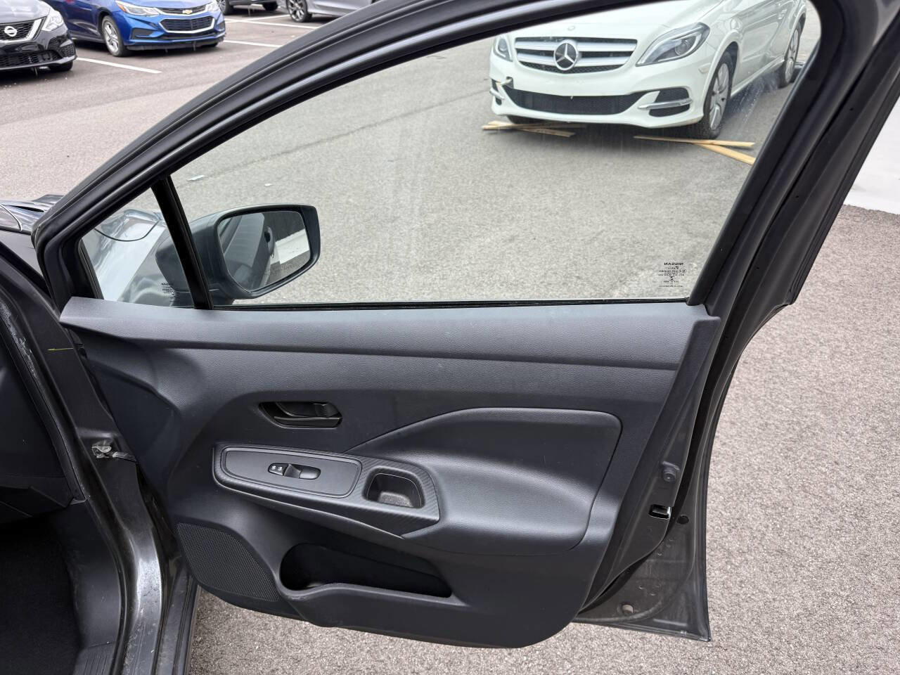 Used 2022 Nissan Versa S image 19