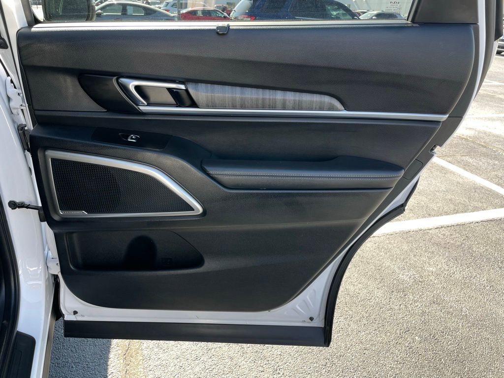 Used 2023 Kia Telluride EX w/ EX Captain's Chair Package image 34
