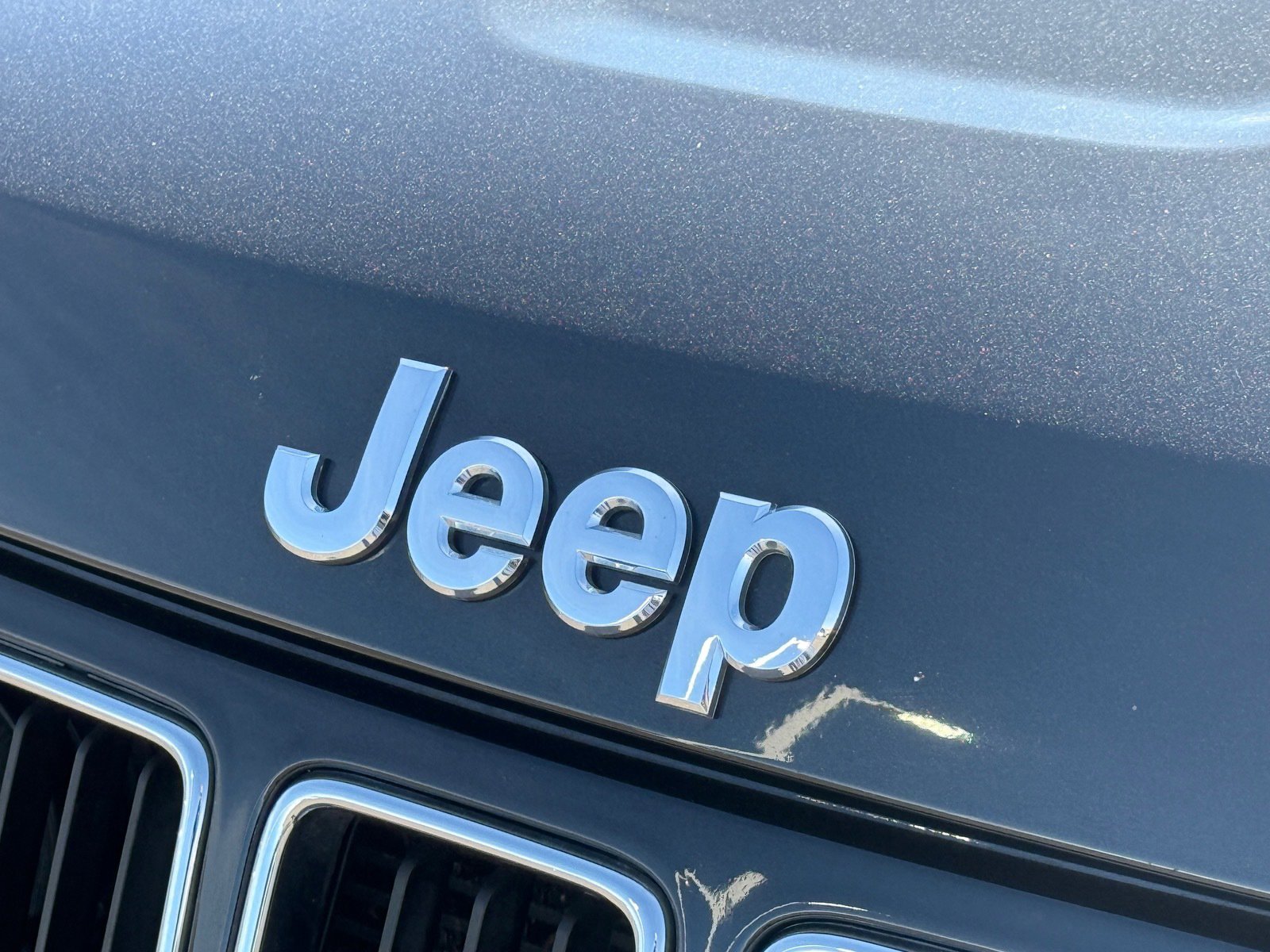 Used 2015 Jeep Grand Cherokee Limited w/ Luxury Group II image 33