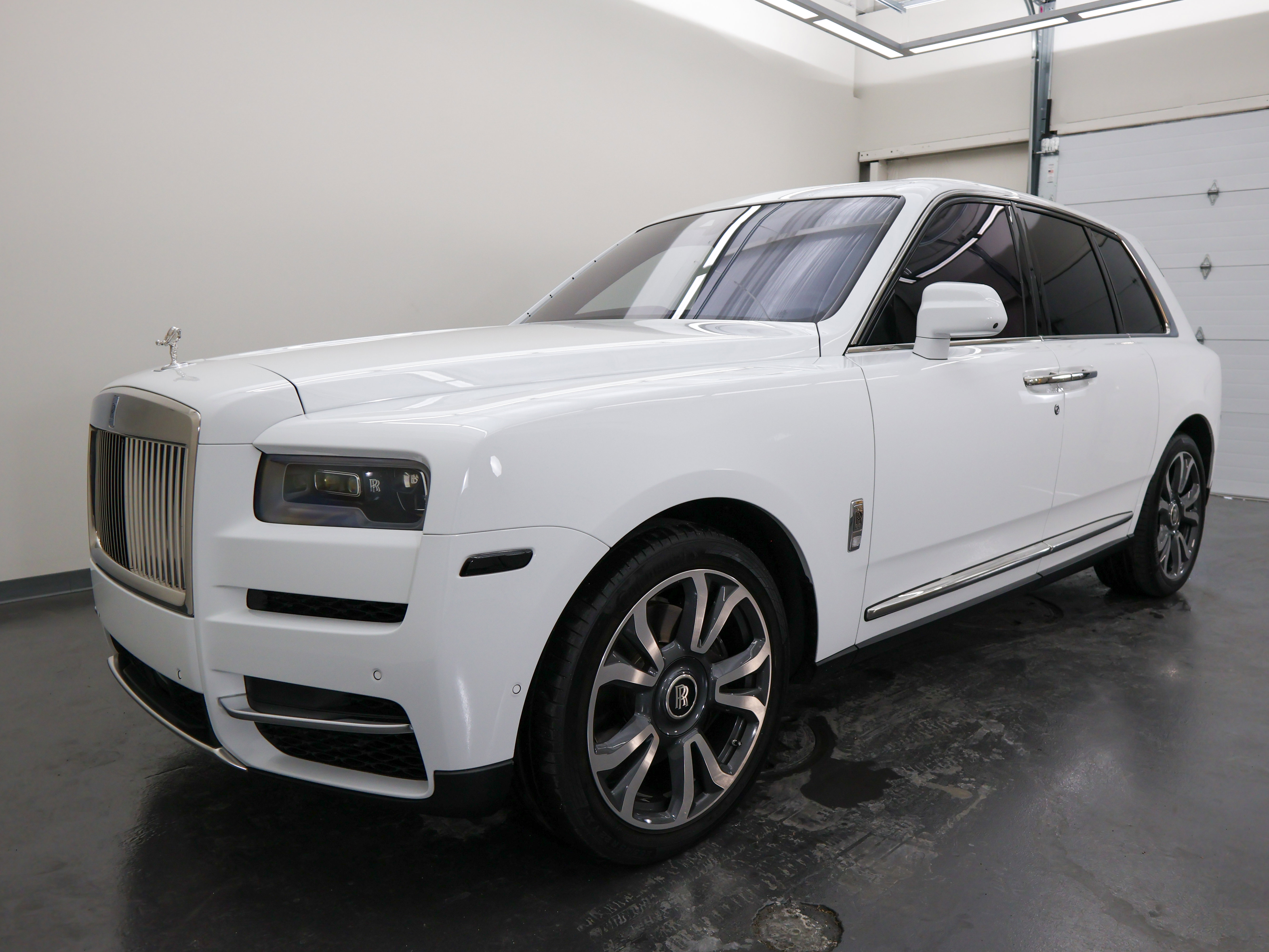 Used 2023 Rolls-Royce Cullinan image 10