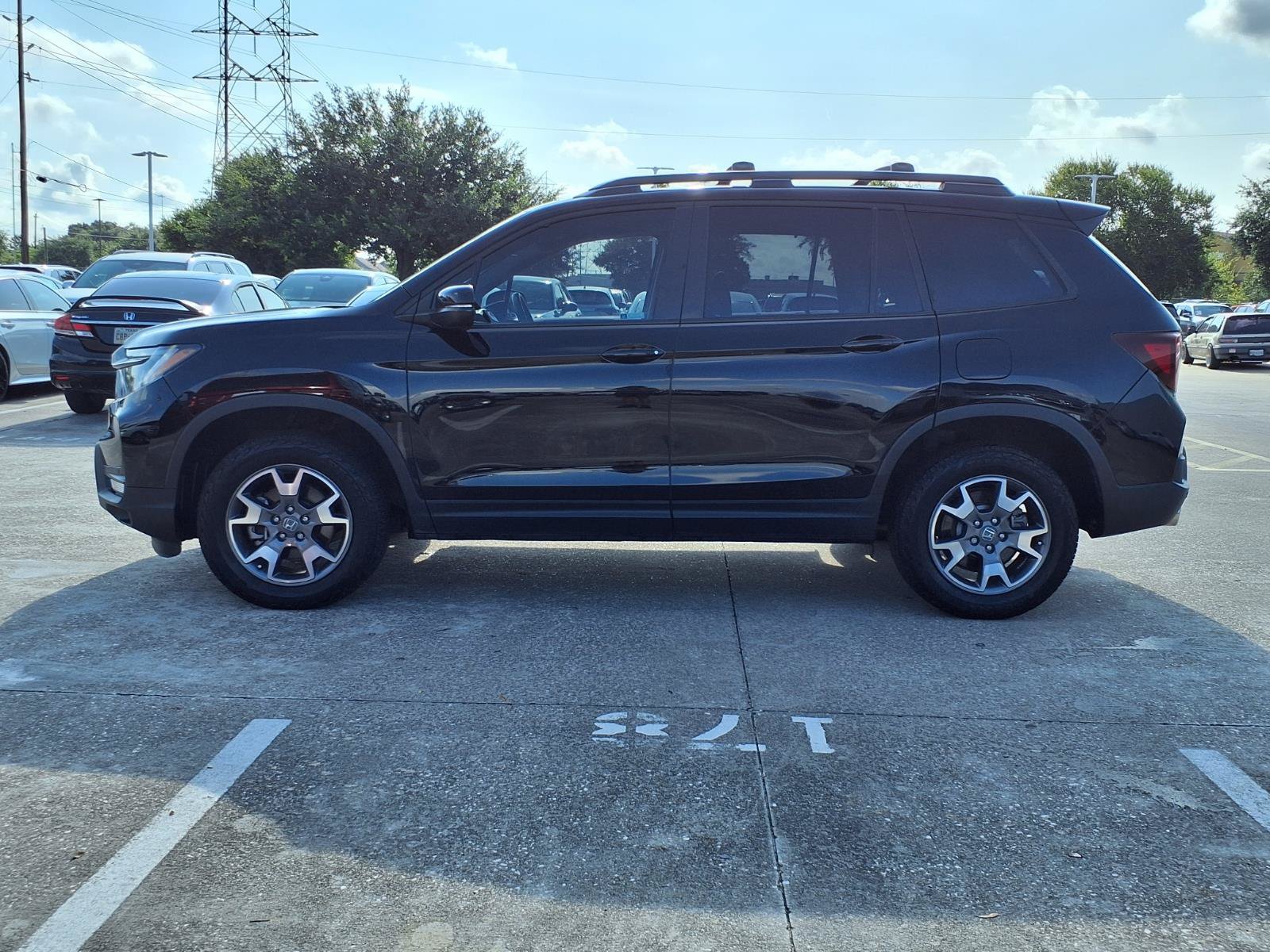 Certified 2023 Honda Passport TrailSport image 23