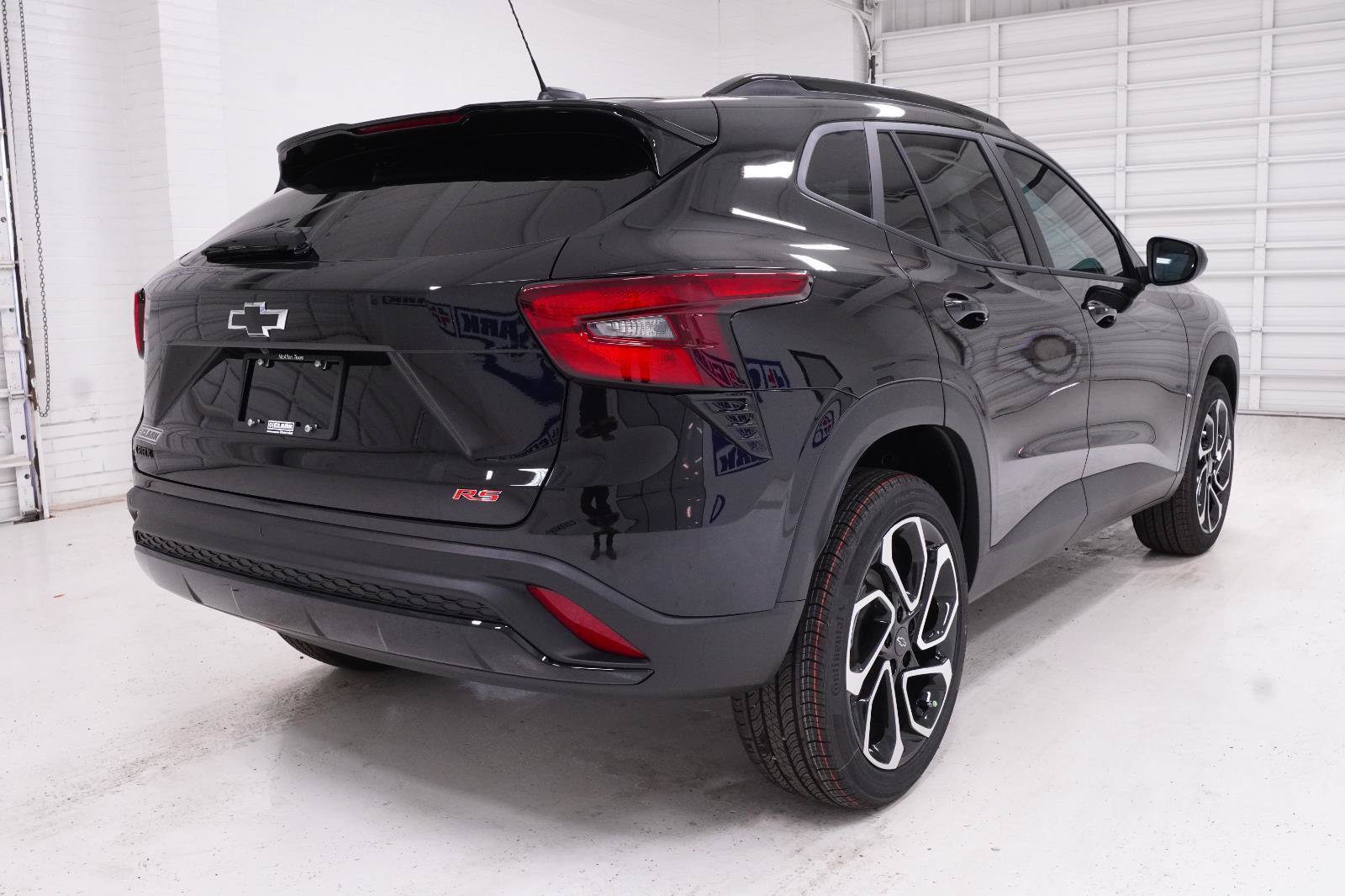 New 2026 Chevrolet Trax RS w/ Driver Confidence Package FWD image 5