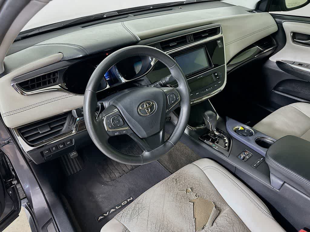 Used 2013 Toyota Avalon Limited FWD image 2