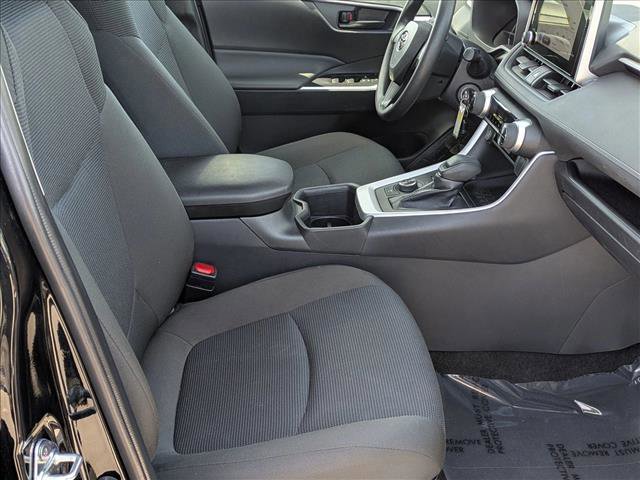 Used 2025 Toyota RAV4 LE AWD/4WD image 20