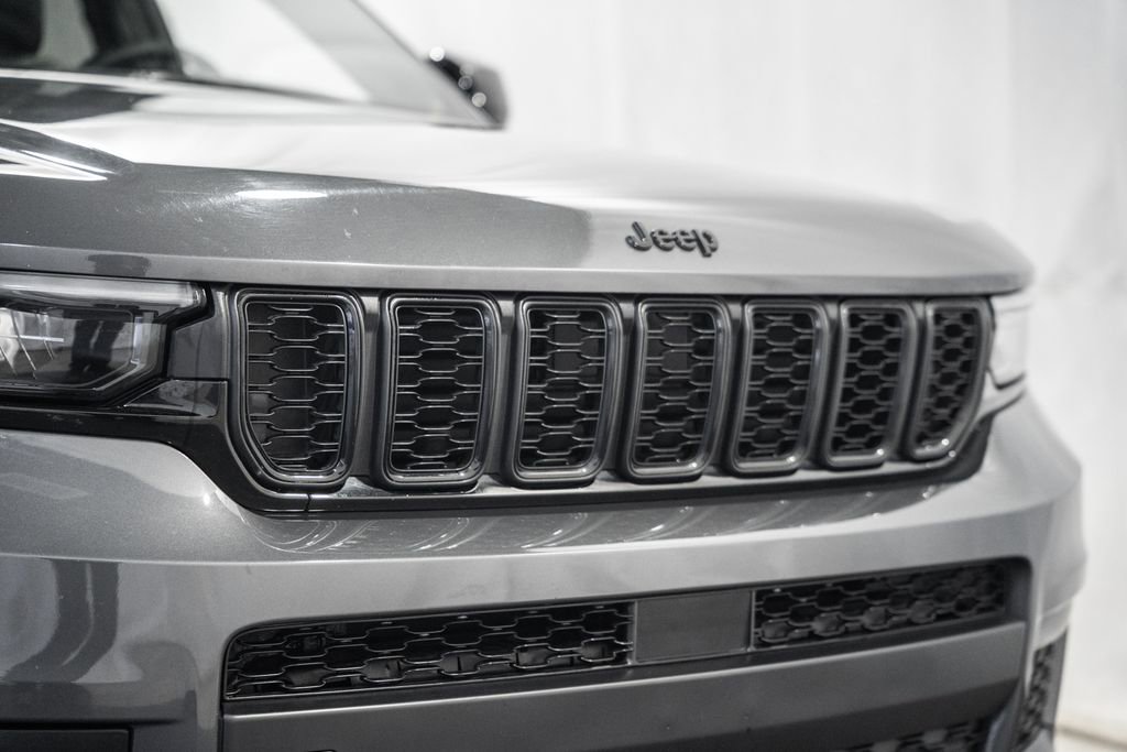 Used 2024 Jeep Grand Cherokee L Laredo image 14