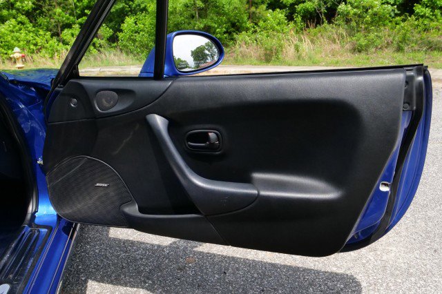 Used 1999 MAZDA MX-5 Miata 10th Anniversary Edition RWD image 38