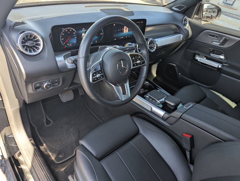 Used 2022 Mercedes-Benz EQB 350 4MATIC image 22