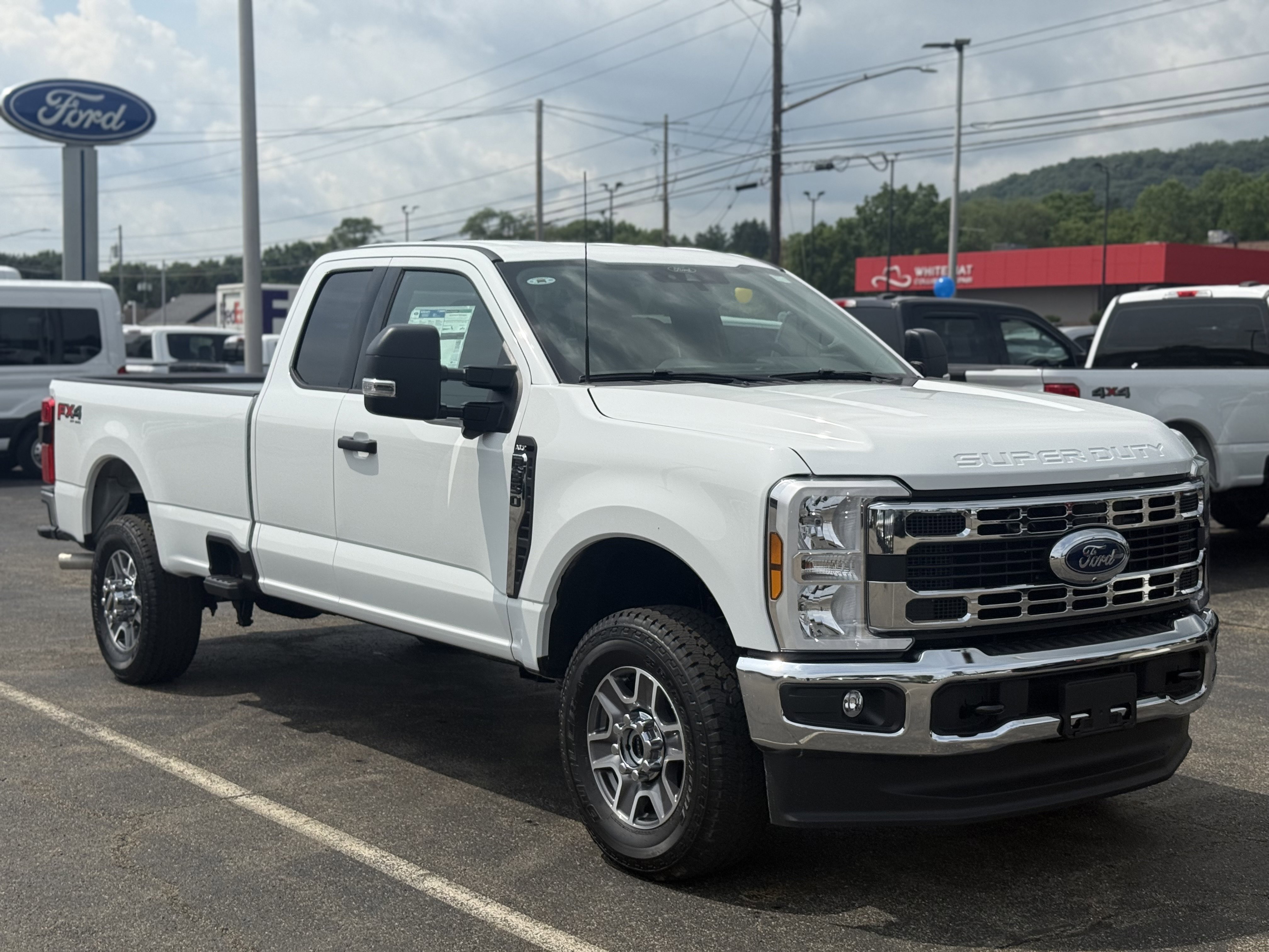 New 2025 Ford F350 XLT w/ 360-Degree Camera Package