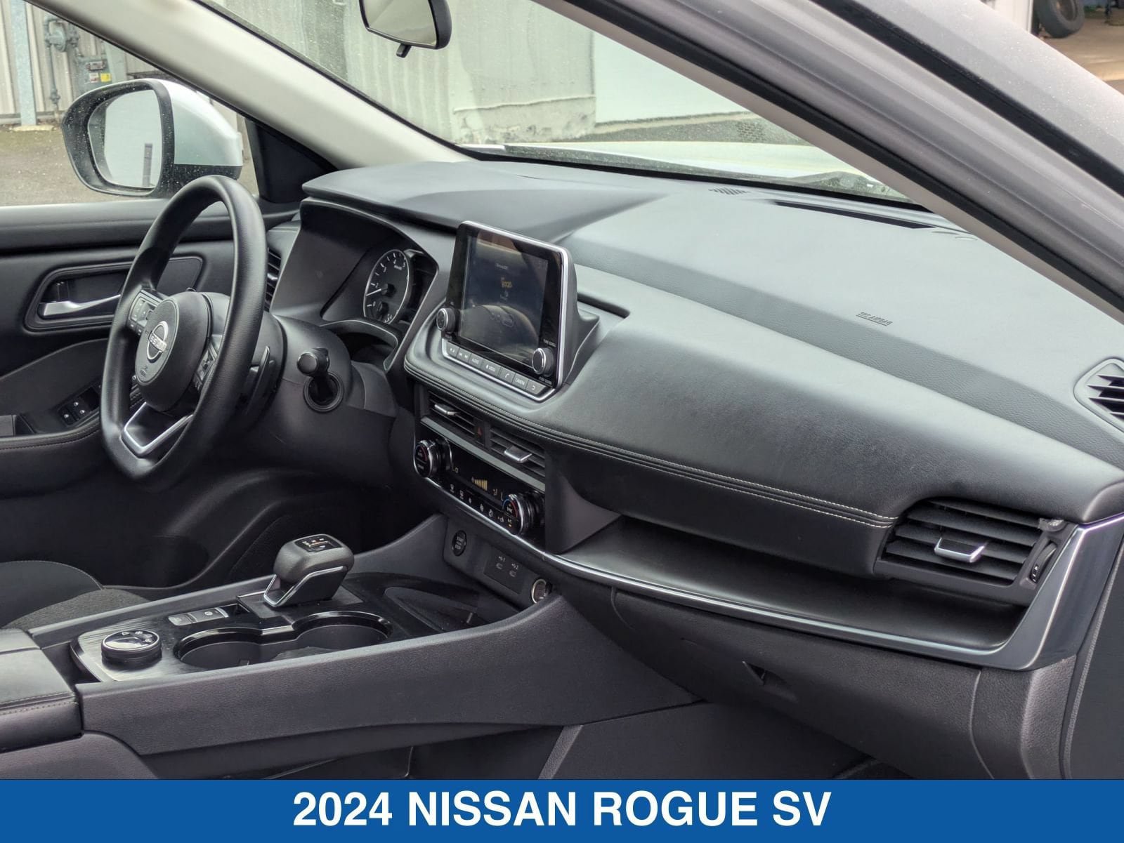 Used 2024 Nissan Rogue SV AWD/4WD image 36