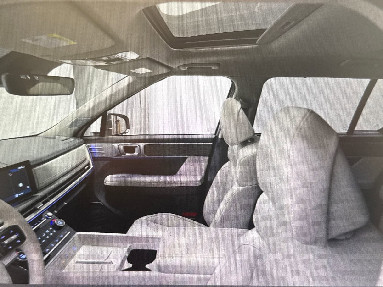 Used 2025 Hyundai Santa Fe Limited image 8