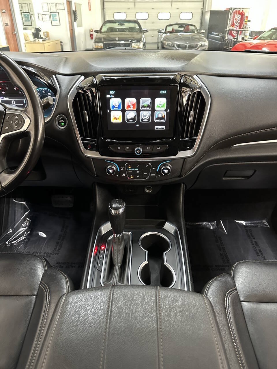 Used 2019 Chevrolet Traverse LT w/ LPO, Floor Liner Package FWD image 30