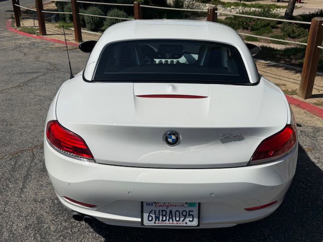 Used 2012 BMW Z4 sDrive28i RWD image 10