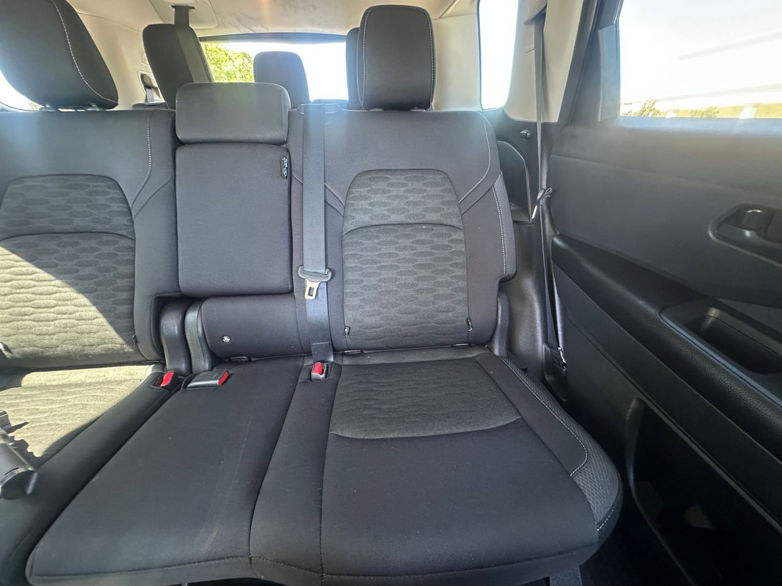 Used 2025 Nissan Pathfinder SV AWD/4WD image 42