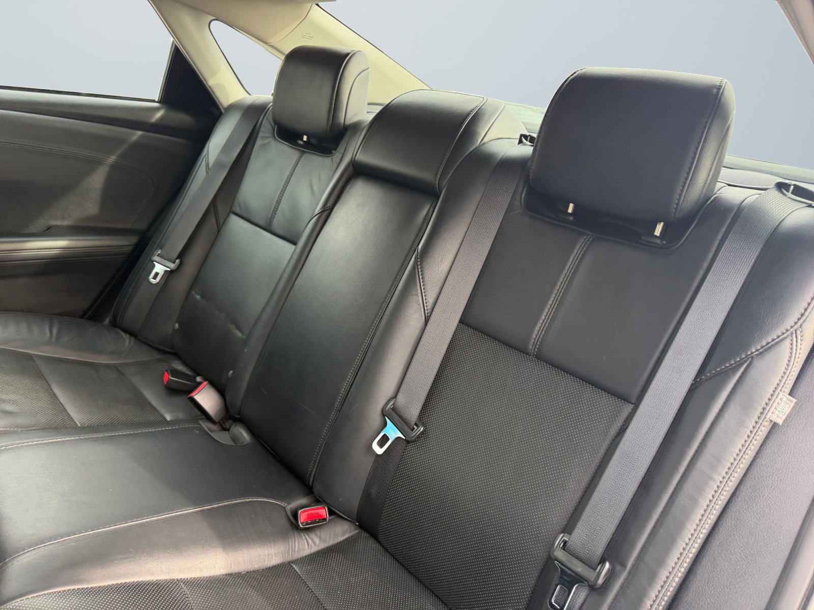 Used 2018 Toyota Avalon Limited w/ Carpet Mat Package image 14