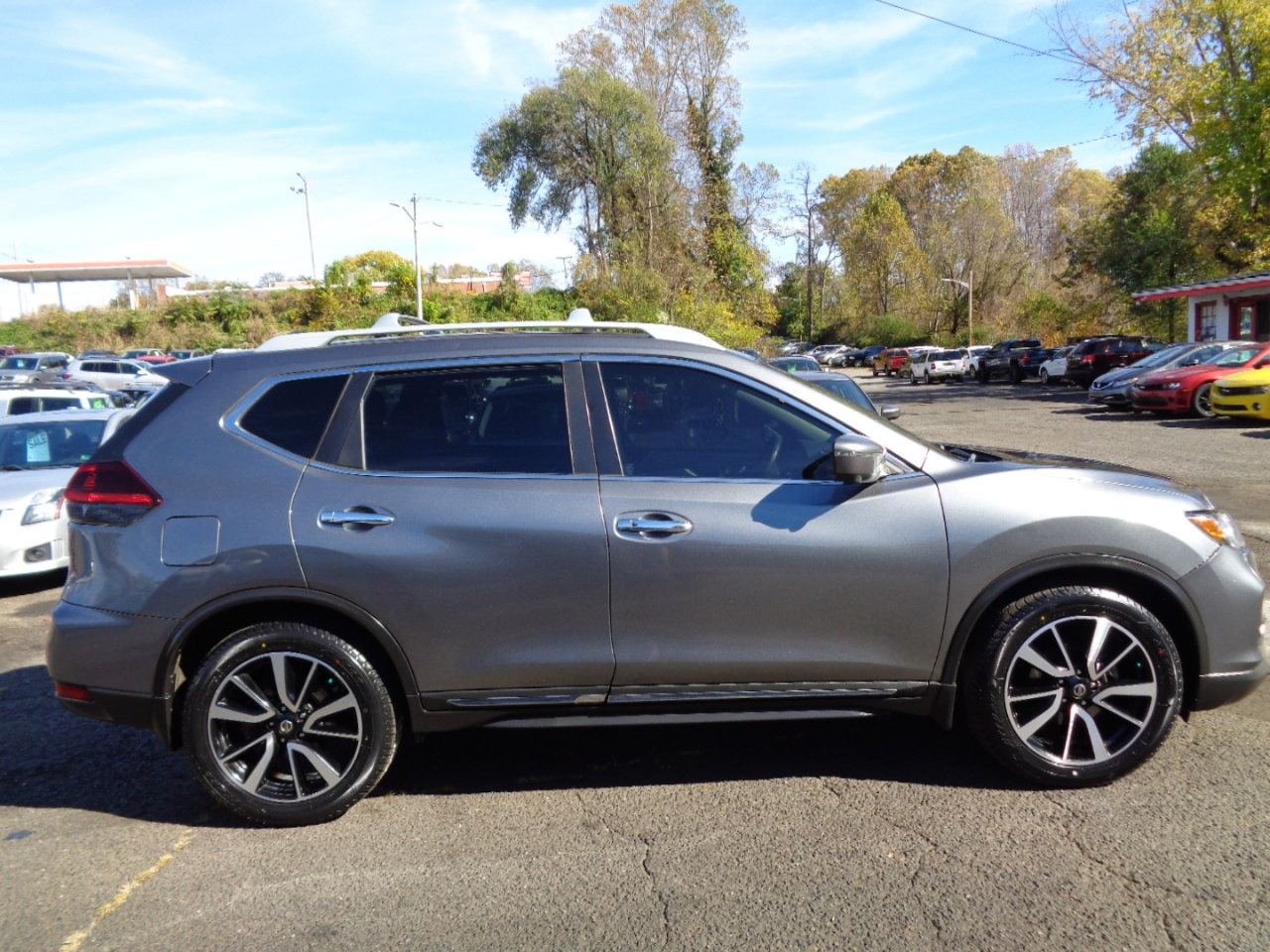 Used 2020 Nissan Rogue SL w/ Premium Package image 4