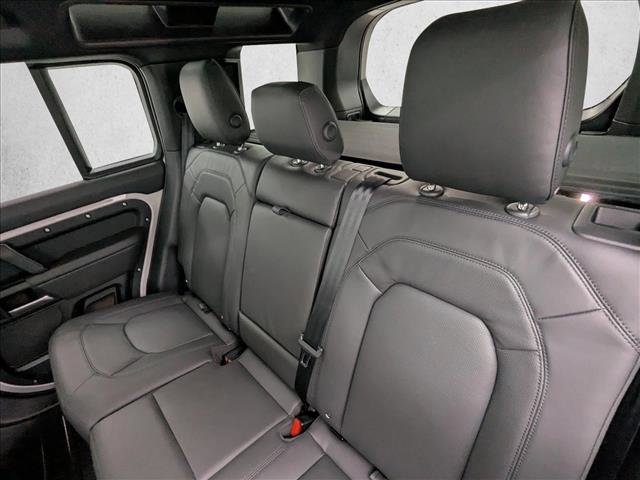 New 2026 Land Rover Defender 110 X-Dynamic SE AWD/4WD image 13