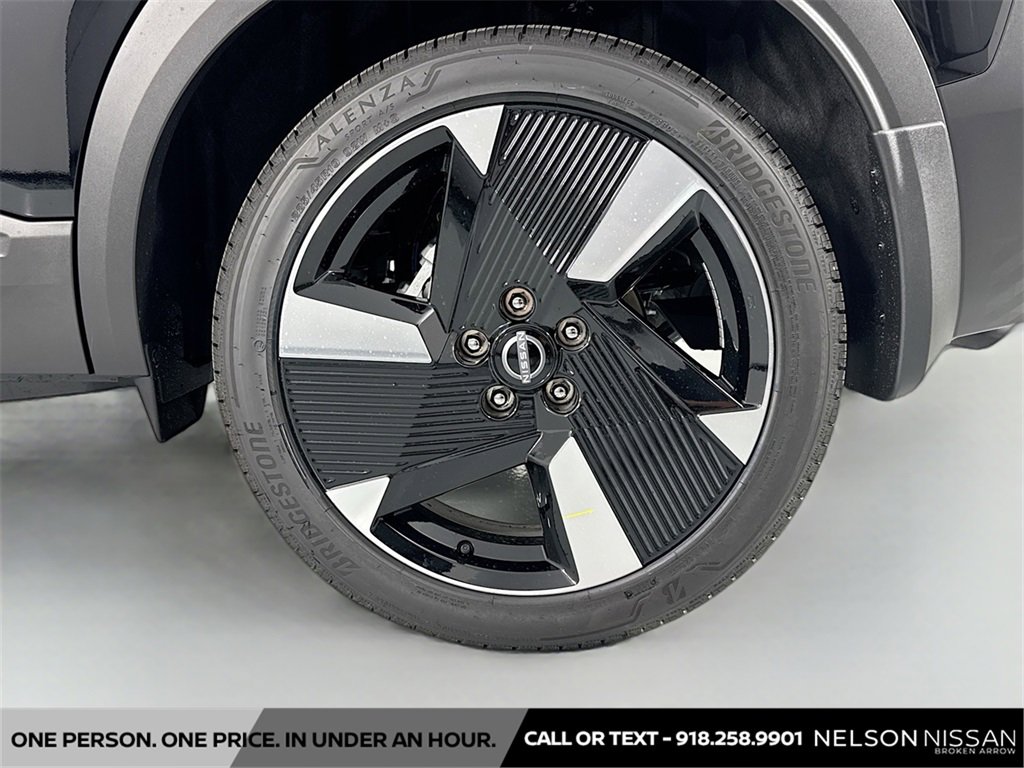 New 2025 Nissan Kicks SR w/ SR Premium Package image 31