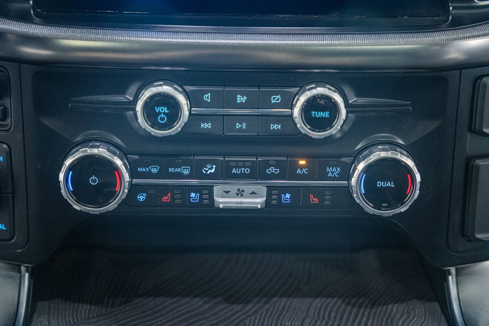 Certified 2023 Ford F150 Platinum image 32