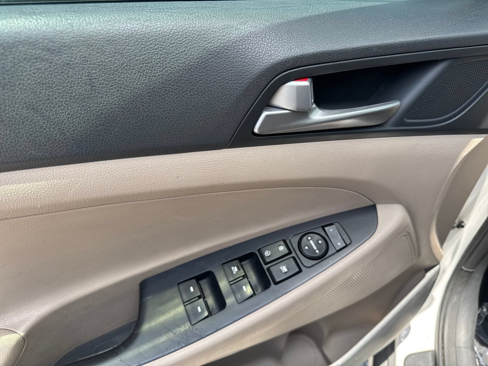 Used 2018 Hyundai Tucson Value FWD image 22