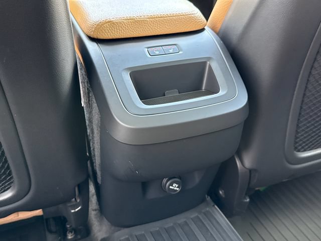 Used 2019 Volvo XC60 T5 Momentum w/ Multimedia Package AWD/4WD image 23