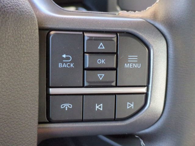 New 2026 Ford F250 Lariat w/ Black Appearance Package image 31