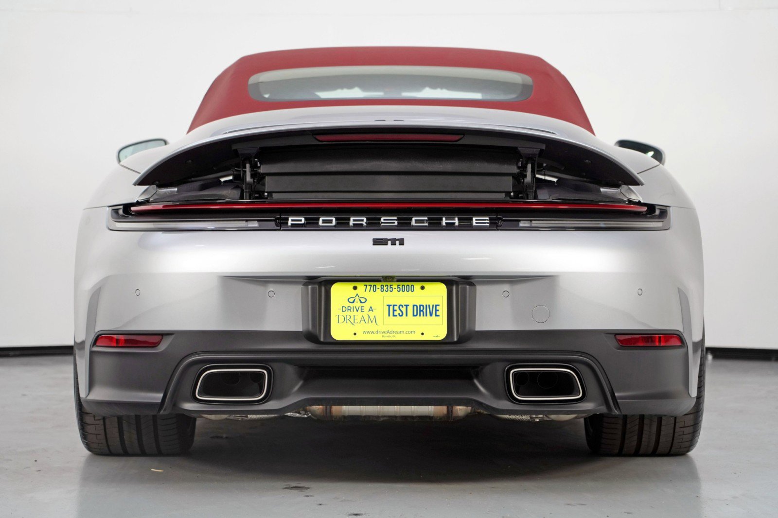 Used 2025 Porsche 911 Carrera image 10