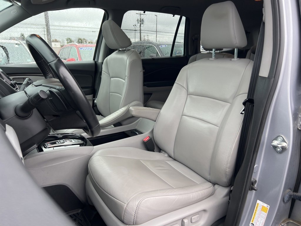 Used 2019 Honda Pilot Touring image 19