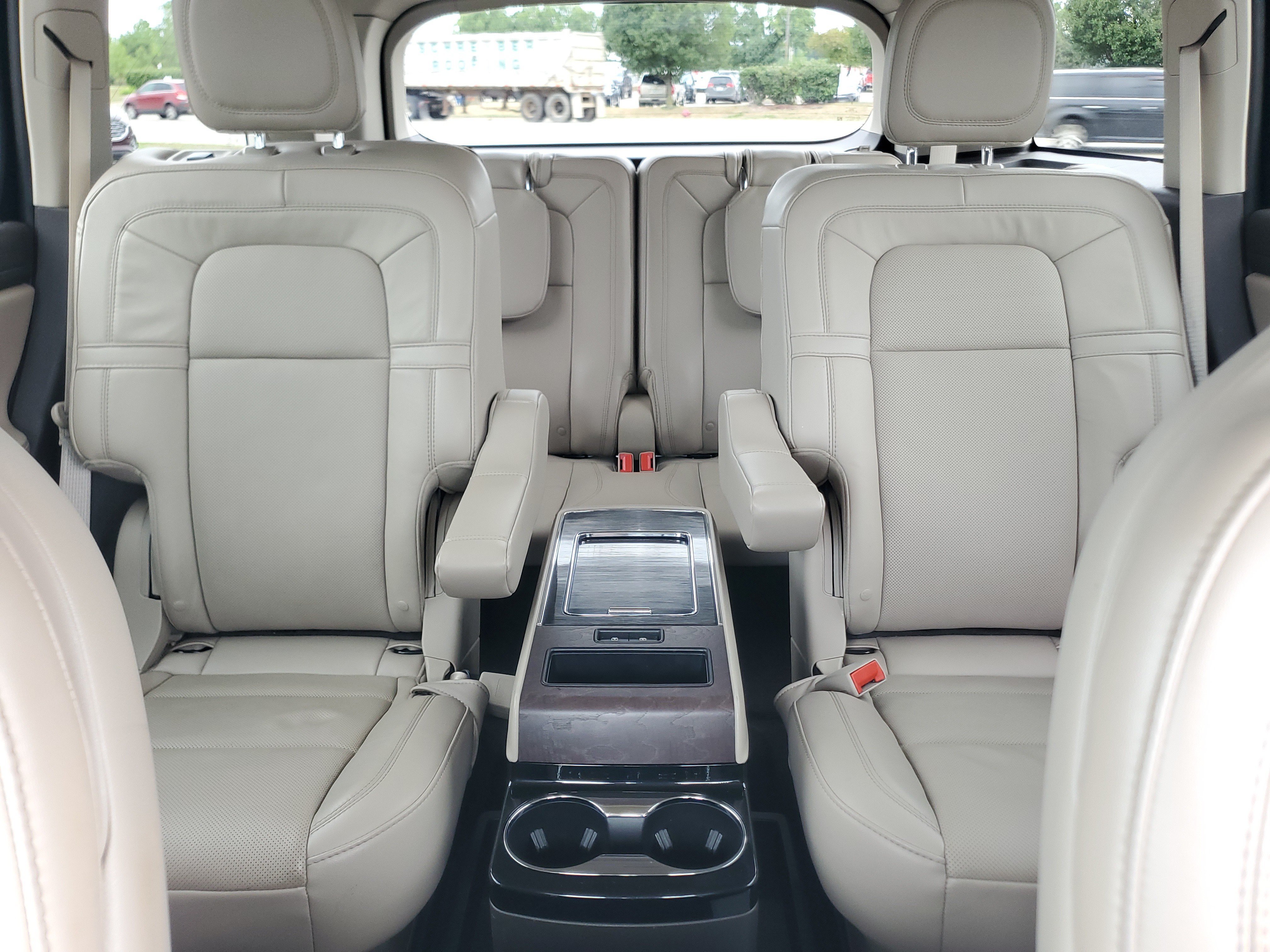 Used 2024 Lincoln Aviator Reserve w/ Equipment Group 201A AWD/4WD image 19