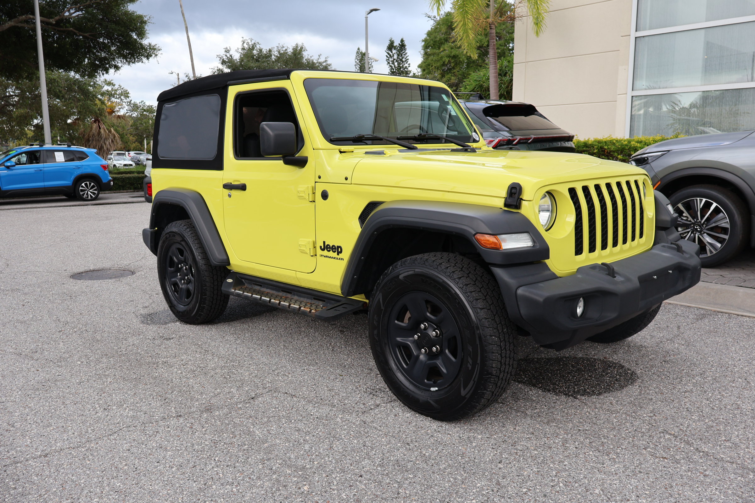 Used 2024 Jeep Wrangler Sport AWD/4WD image 10