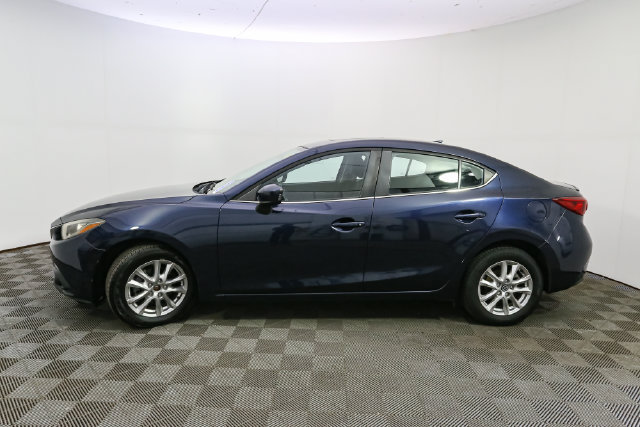 Used 2015 MAZDA MAZDA3 i Touring w/ Technology Package FWD image 6