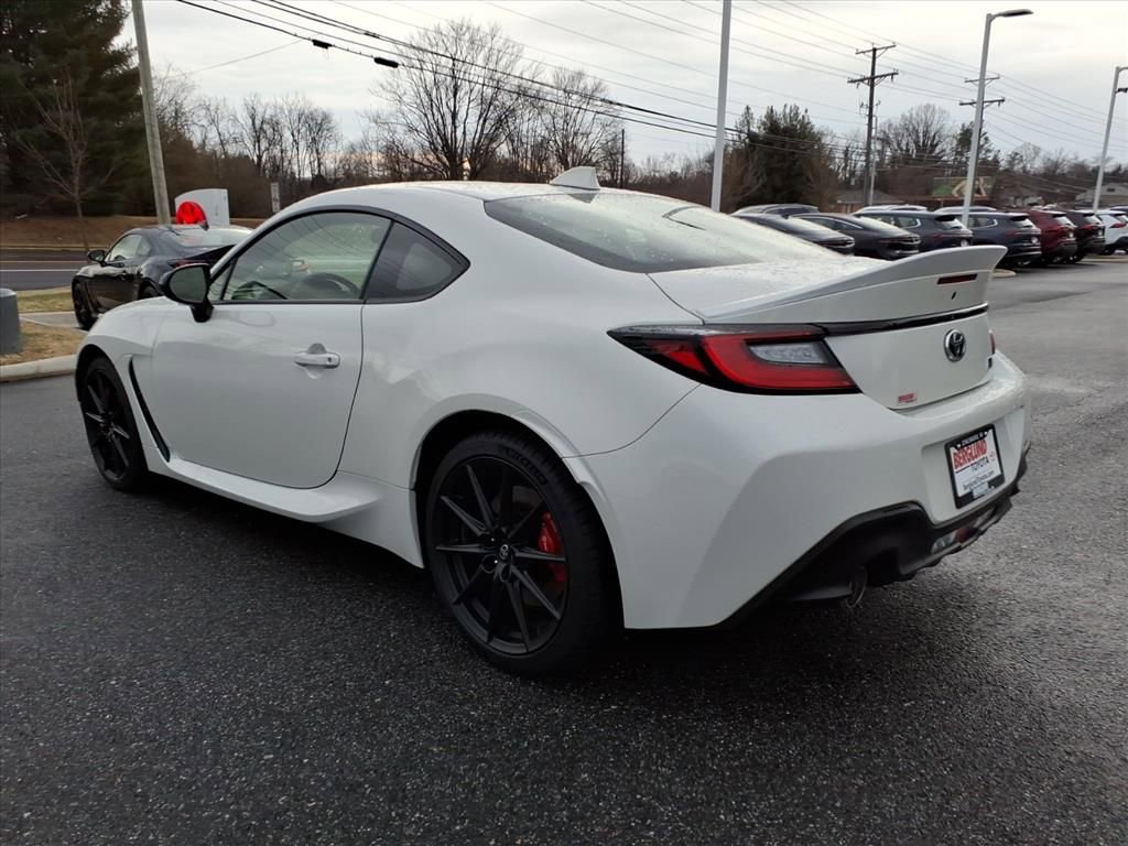 New 2025 Toyota GR86 Premium w/ Performance Package image 7