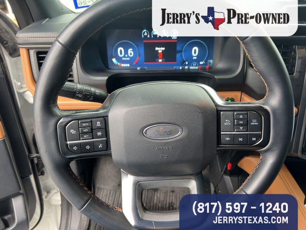 Used 2024 Ford Expedition Platinum image 13