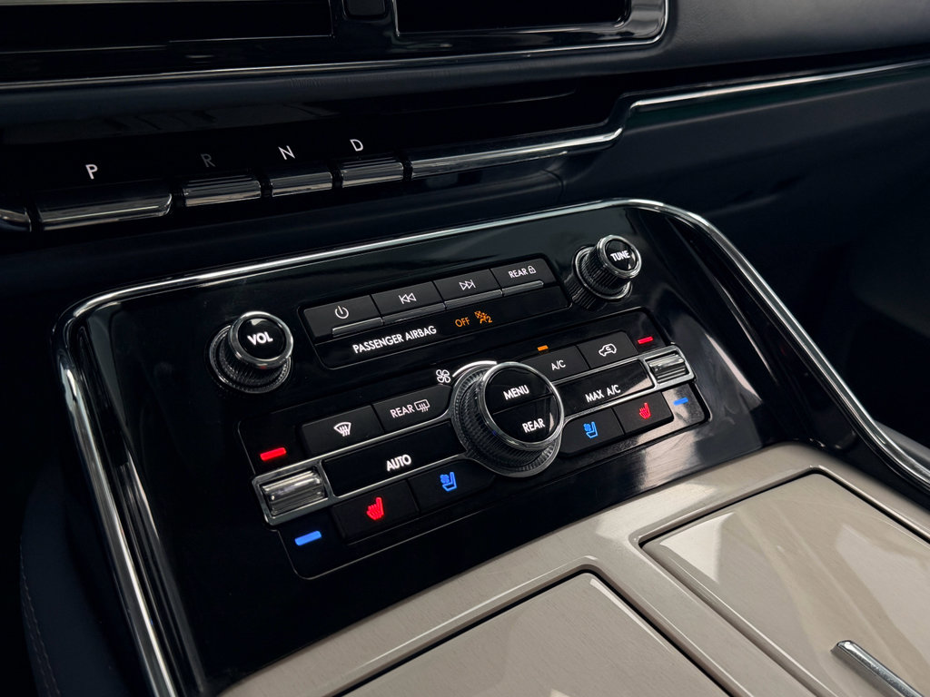 Used 2023 Lincoln Navigator L Black Label AWD/4WD image 29