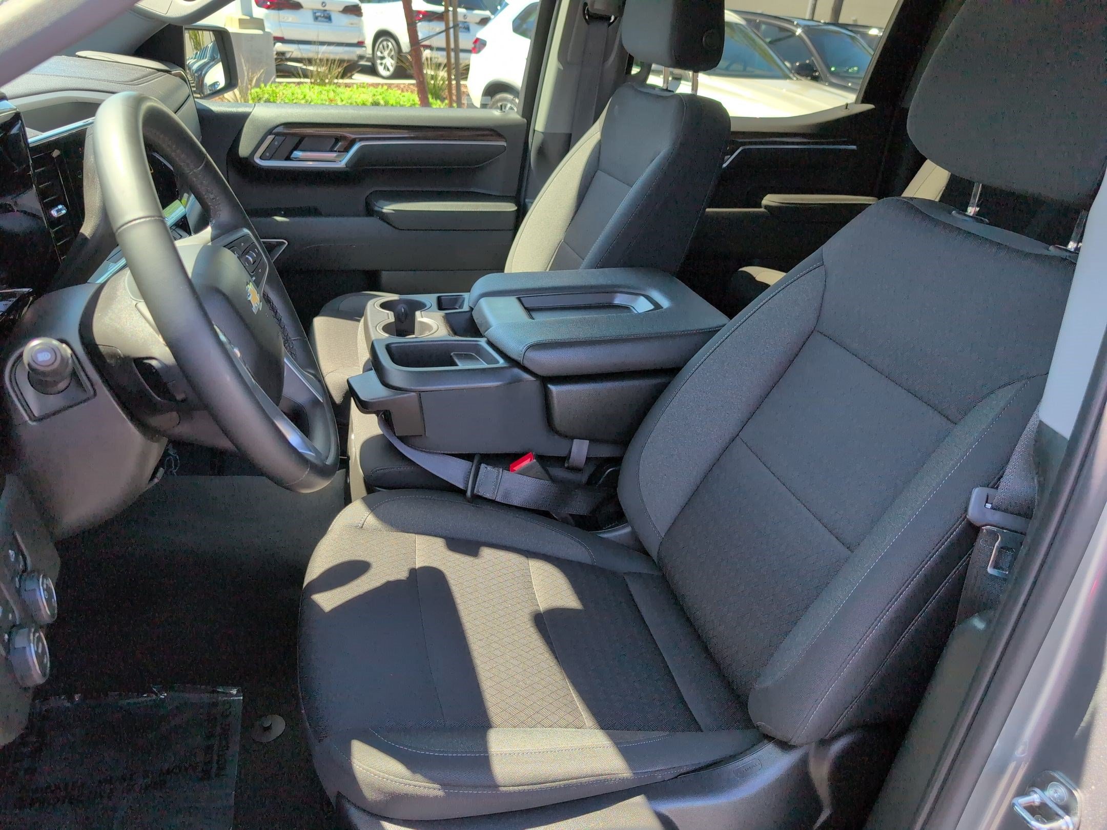 Used 2024 Chevrolet Silverado 1500 LT AWD/4WD image 16