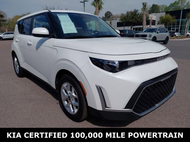 Certified 2025 Kia Soul LX image 3