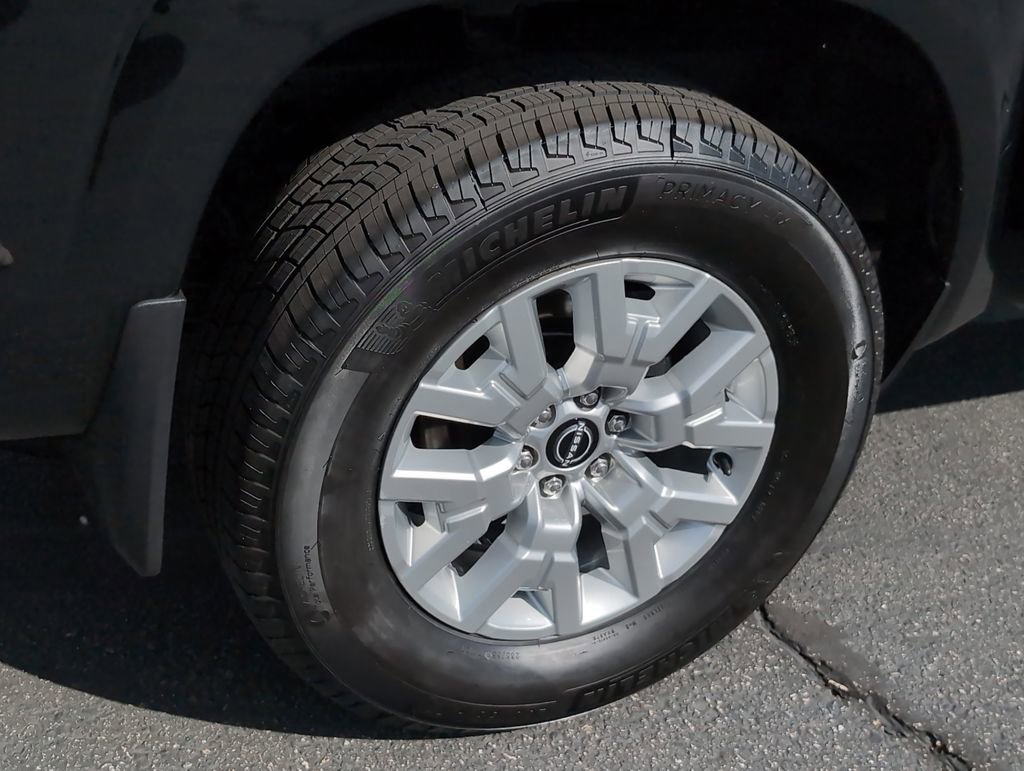 Used 2022 Nissan Frontier SV image 29