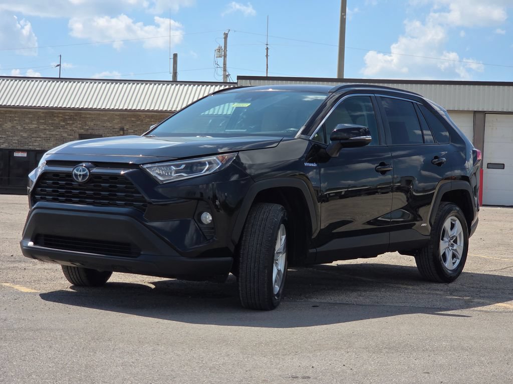 Used 2020 Toyota RAV4 XLE w/ Convenience Package AWD/4WD image 18
